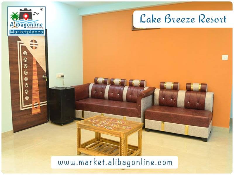Lake Breeze Resort